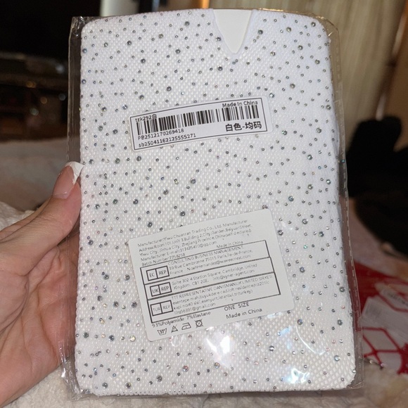 Elegant Sheer Off-Shoulder Top - Picture 4 of 5